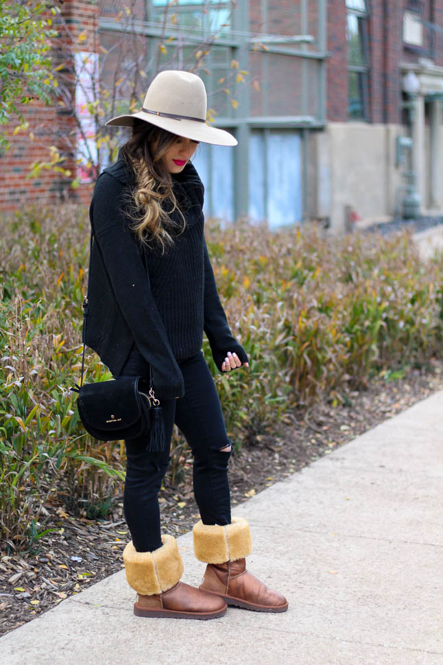 Cozy in All Black | adoubledose.com