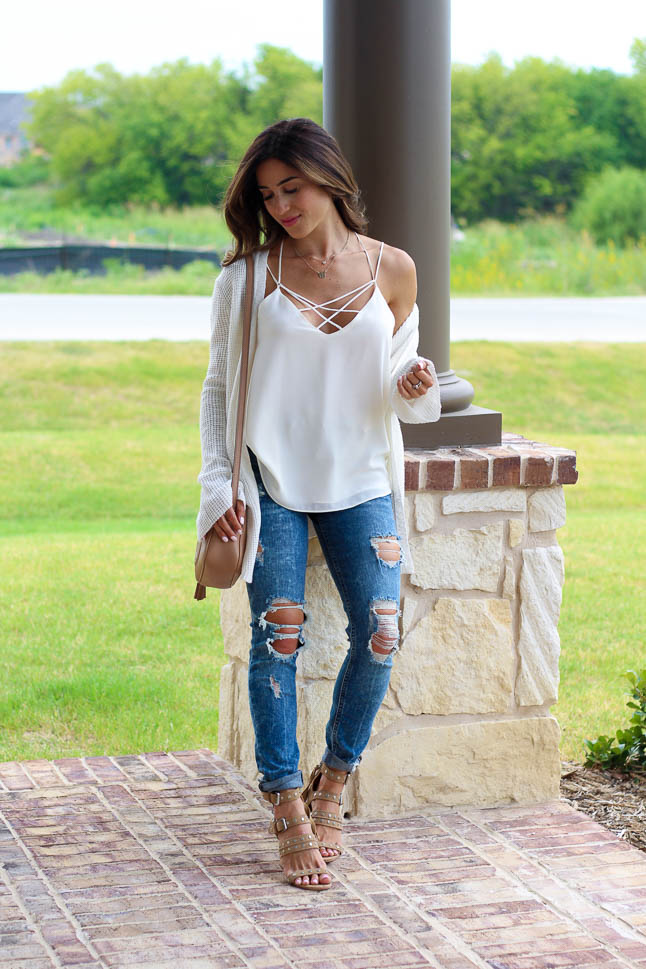 Ripped Jeans For Petites | adoubledose.com