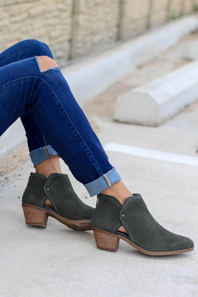Styling Shoes For Fall | adoubledose.com