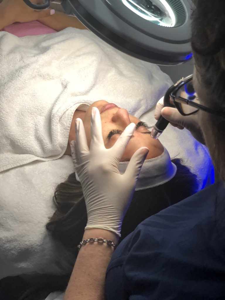 Facials At Enlighten Dallas | adoubledose.com