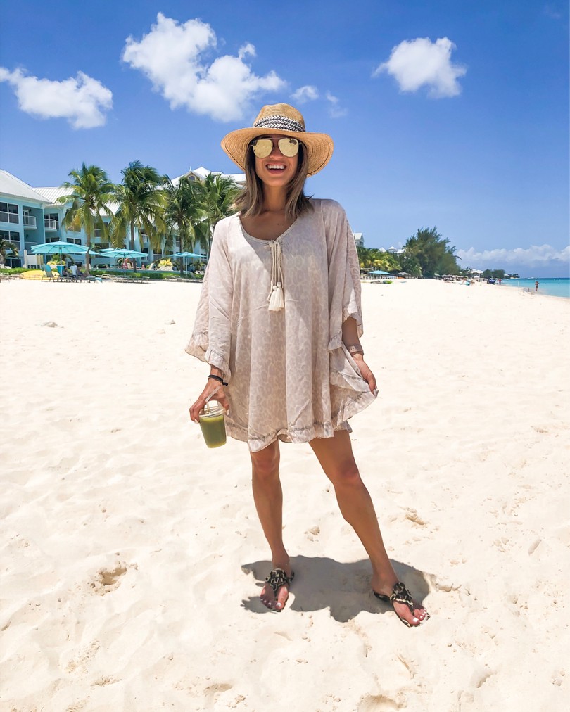 fashion blogger wearing sole society leopard kimono on the beach