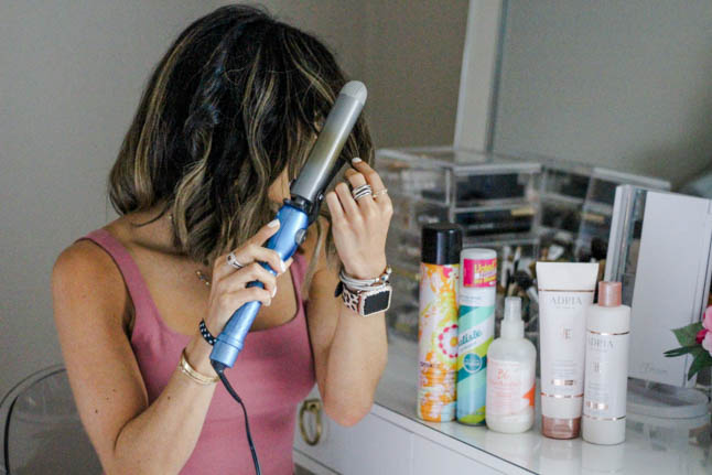 lifestyle and fashion blogger alexis belbel shares her beachy waves hair tutorial for a bob haircut with a babyliss curling iron with walmart 