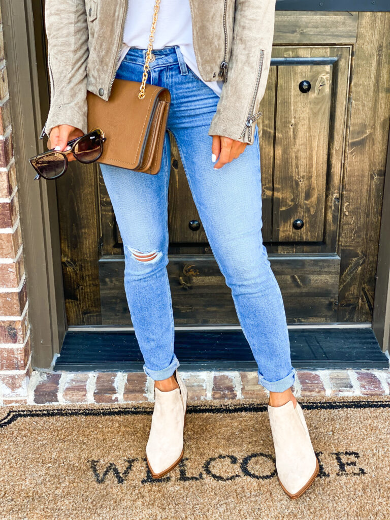 fashion and lifestyle bloggers alexis and samantha belbela styled fall look wearing a suede moto jacket, skinny paige jeans, tory burch chain bag, and vince camuto booties from the nordstrom anniversary sale 2020 public access | adoubledose.com