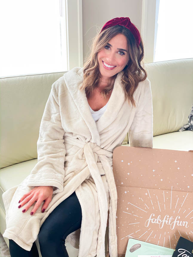 alexis and samantha belbel share their review of the FabFitFun winter box subscription and all the items in it | adoubledose.com