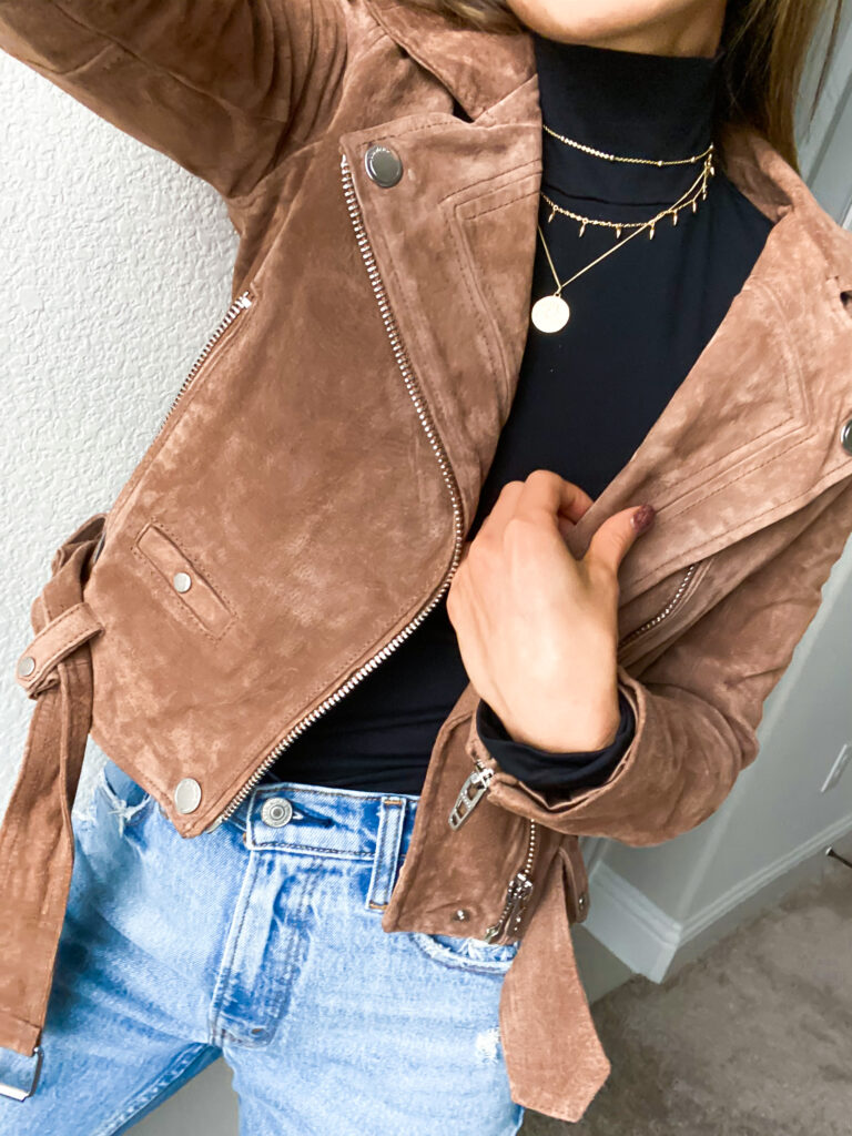 lifestyle and fashion bloggers alexis and samantha belbel sharing their everyday jewelry favorites including their personalized gold necklaces, earrings, david yurman rings and bracelets, and apple watch and michele watches | adoubledose.com