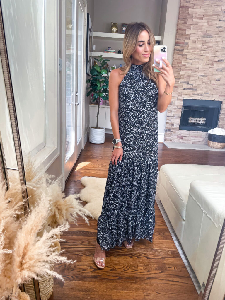 lifestyle and fashion bloggers alexis and samantha belbel share their express favorites for july: ripped jeans, tanks, dresses for weddings | adoubledose.com